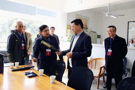 省教育考试院纪委书记曹文才一行来我校考点巡(图4)