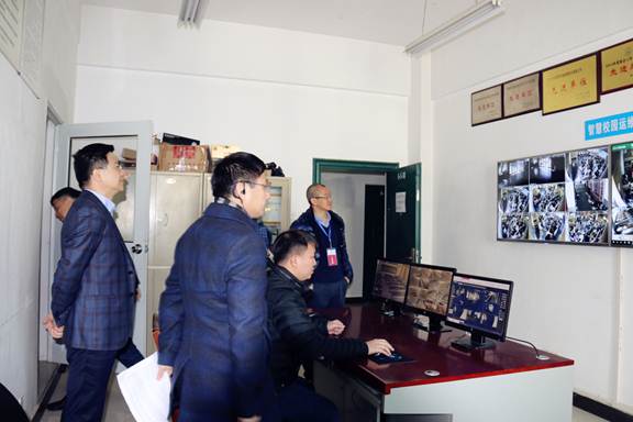 说明: http://zsb.hnkjxy.net.cn/uploads/180209/1-1P2091G355U3.png