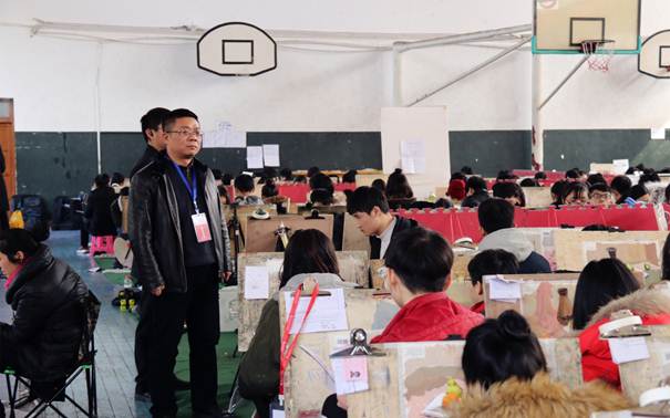 说明: http://zsb.hnkjxy.net.cn/uploads/180210/1-1P21021555J60.jpg