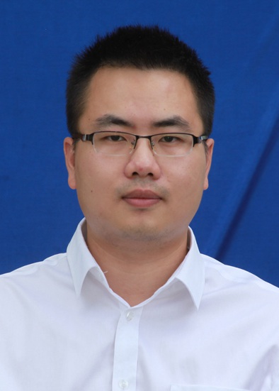 陈昕，男，硕士研究生，工程师， 1989年1月出生，江西吉安人，2013年毕业于南昌大学。